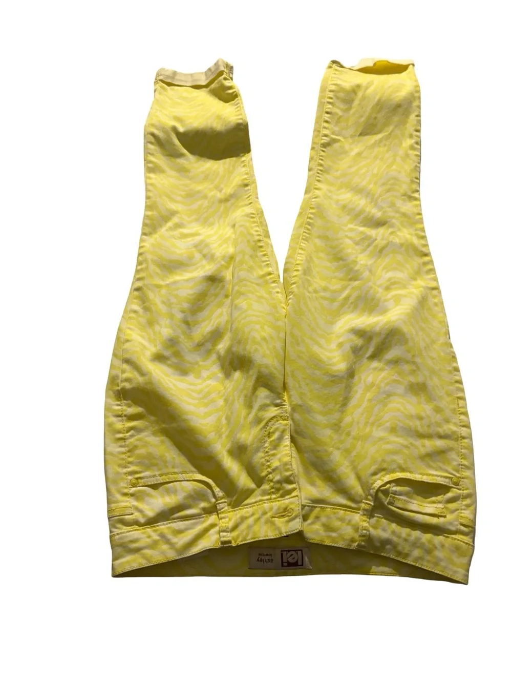lei bright yellow